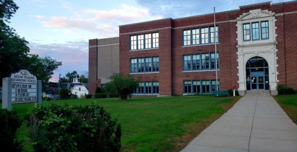 Arabic Interpreter/Translator Nashua School District وظائف مجانية